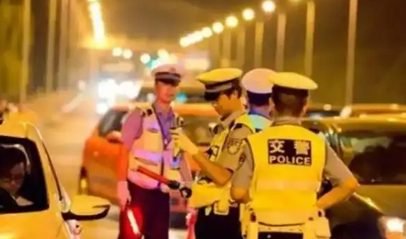 酒后幾個小時可以開車不屬于酒駕？喝酒幾小時后可以開車