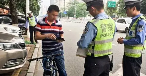 酒后騎自行車也算酒駕？交警：喝酒騎自行車也屬于是酒駕！